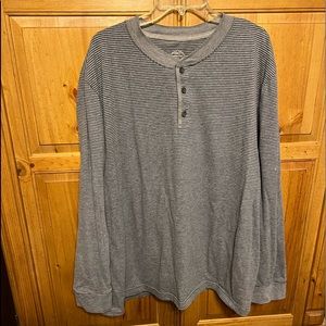 Mens St.John’s Bay long sleeved pullover T-shirt size XXL , gray with black !